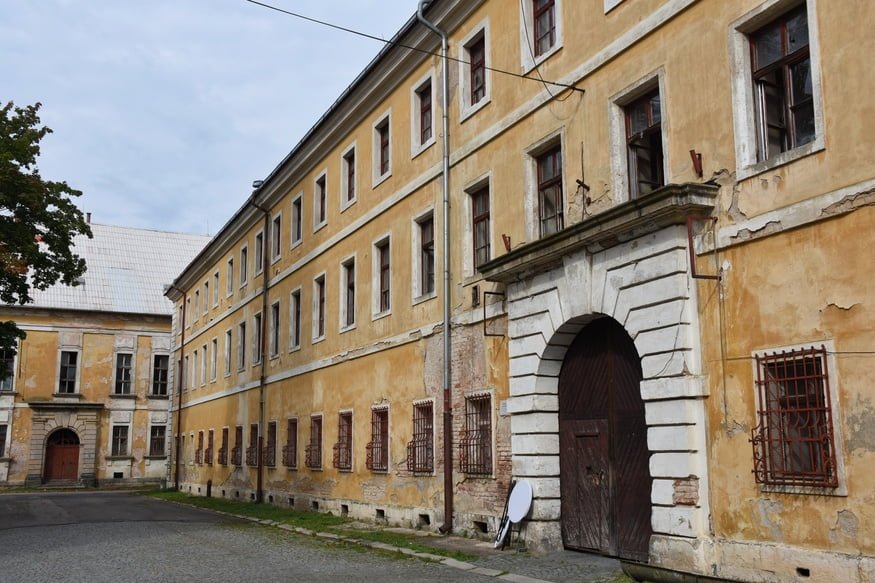Ctvercova kasarna Josefov