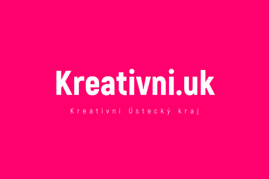 Na růžovém podkladu je bílý název Kreativni.uk a pod tím je bílý název Kreativní Ústecký kraj