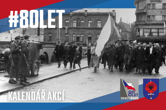 Průvod lidí po konci války.